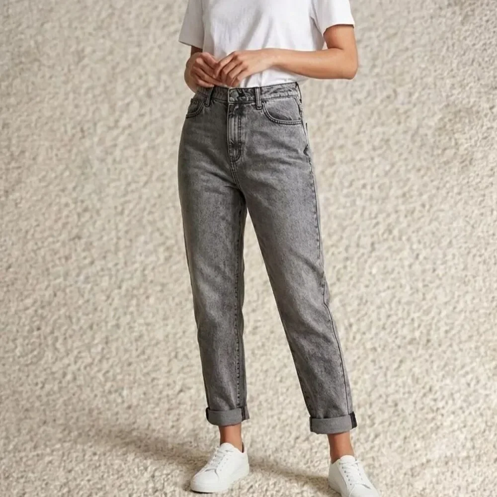 Universal Thread Black Acid Wash Boyfriend Jeans Size 4/27 R Ankle Cuffed